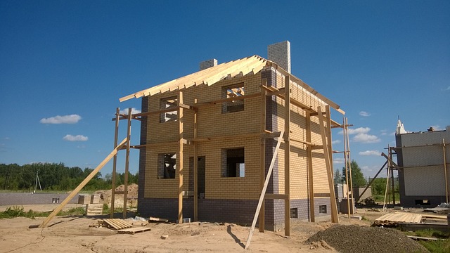 Budowa domu jednordzinnego z cegły