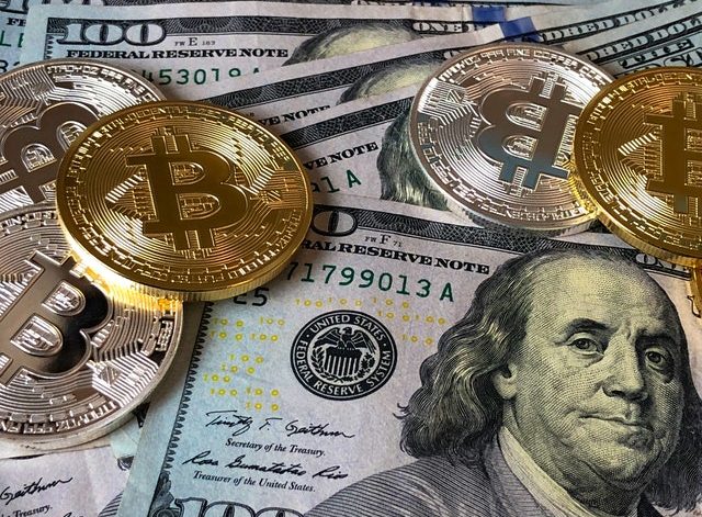 banknoty i monety